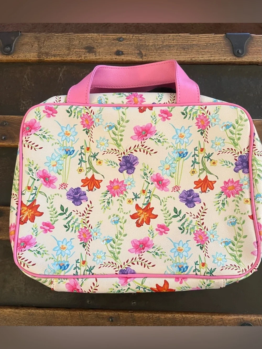 Betsey Johnson Floral Pink Bow makeup case